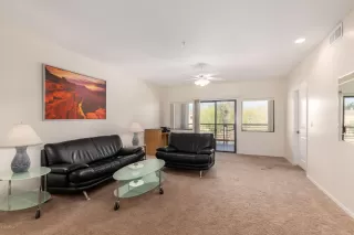 Photo #5: 6013201 Listing