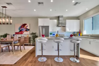 Photo #2: 6013433 Listing