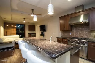 Photo #5: 6013679 Listing