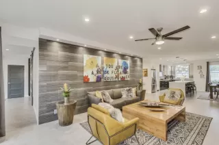 Photo #6: 6013709 Listing