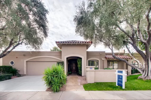 MLS: 6013767 Condo For Sale