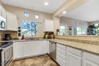 Photo #5: 6013809 Listing