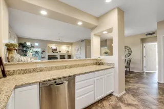Photo #6: 6013809 Listing