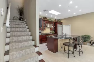 Photo #4: 6014192 Listing