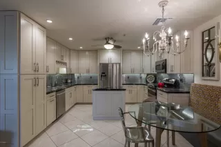 Photo #5: 6014221 Listing