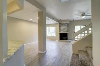 Photo #5: 6014422 Listing