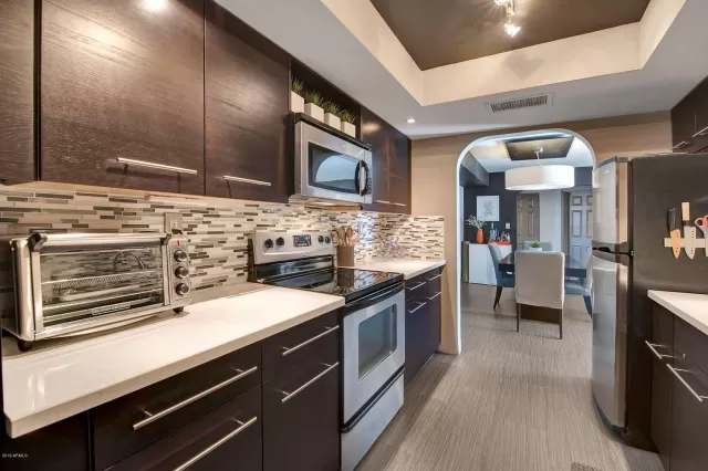 MLS: 6014726 Condo For Sale
