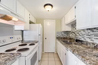 Photo #5: 6015014 Listing 