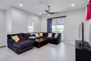 Photo #4: 6015199 Listing