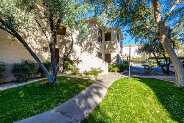 MLS: 6015530 Condo For Sale