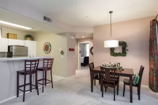 Photo #6: 6015530 Listing 