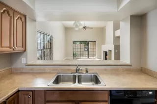 Photo #6: 6015808 Listing 