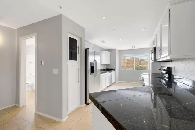 MLS: 6015931 Condo For Sale