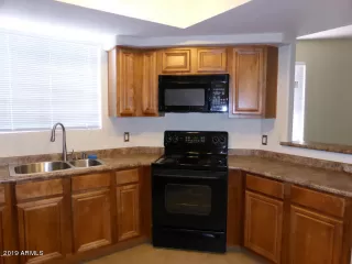 Photo #3: 6016066 Listing