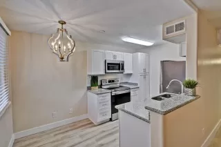 Photo #2: 6016212 Listing