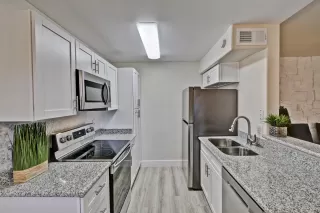 Photo #3: 6016212 Listing