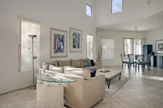 Photo #2: 6016412 Listing 