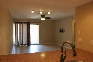 Photo #5: 6016902 Listing