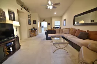 Photo #6: 6017066 Listing