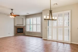 Photo #6: 6017182 Listing