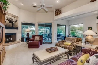 Photo #6: 6017714 Listing