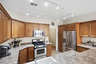 Photo #5: 6017732 Listing