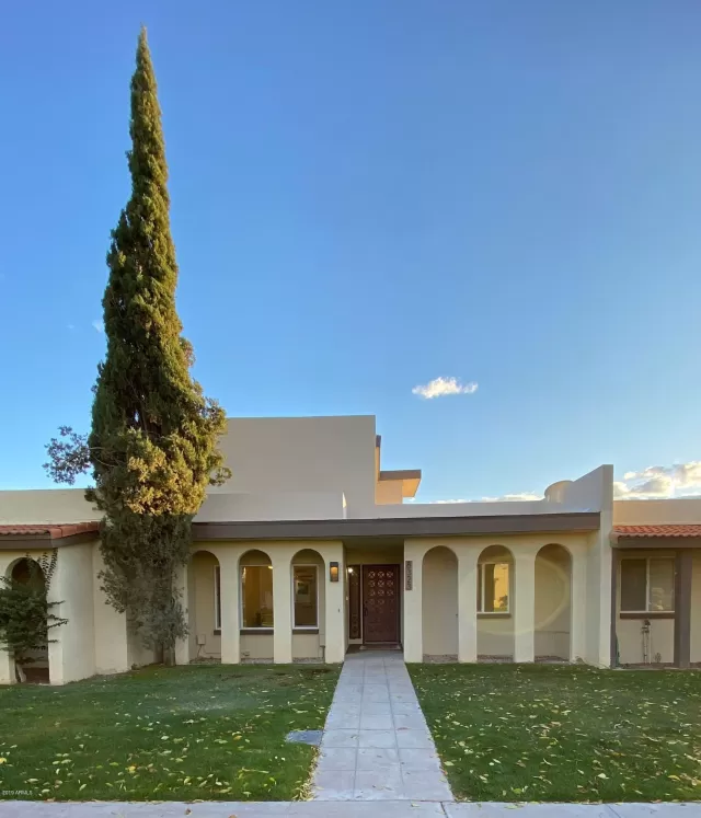 MLS: 6017823 Condo For Sale