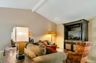 Photo #2: 6017835 Listing