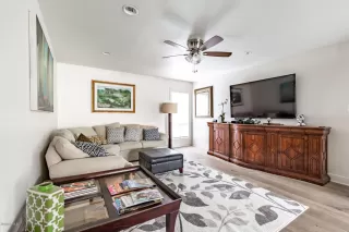 Photo #3: 6018197 Listing