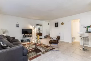 Photo #3: 6018860 Listing