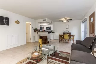 Photo #4: 6018860 Listing