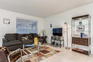 Photo #5: 6018860 Listing