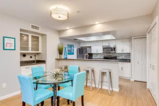 Photo #6: 6019180 Listing