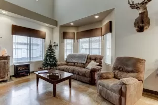 Photo #5: 6019728 Listing