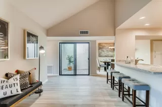 Photo #6: 6019849 Listing