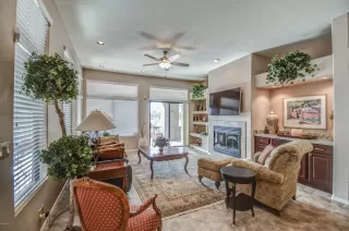 Photo #5: 6019886 Listing