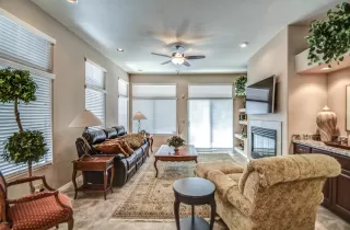 Photo #6: 6019886 Listing