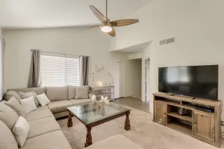 Photo #3: 6019963 Listing
