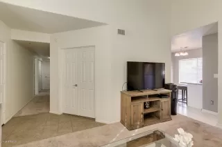 Photo #4: 6019963 Listing