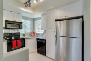 Photo #6: 6019963 Listing