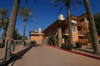 Photo #2: 6020278 Listing