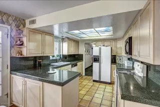 Photo #1: 6020474 Listing
