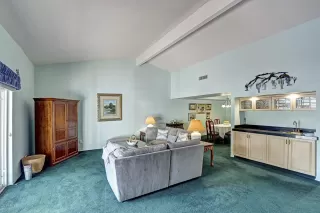 Photo #2: 6020474 Listing