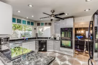 Photo #2: 6020608 Listing 