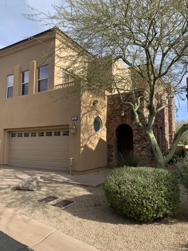 MLS: 6020706 Condo For Sale