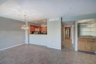 Photo #5: 6021008 Listing