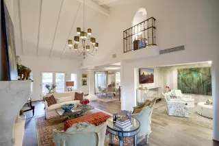 Photo #5: 6021307 Listing 