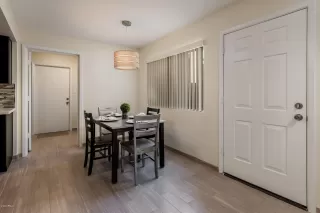 Photo #5: 6021322 Listing