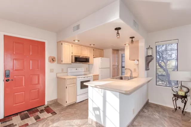 MLS: 6021489 Condo For Sale