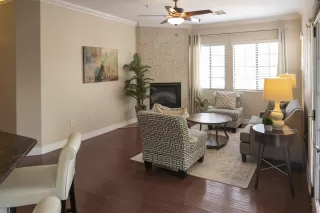 Photo #3: 6021684 Listing